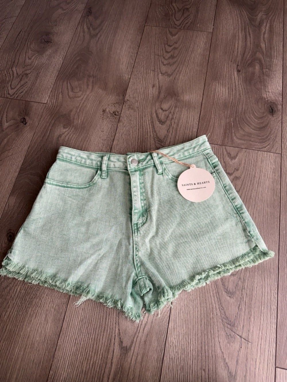 NEW SAINTS and HEARTS USA denim Shorts raw hems in green